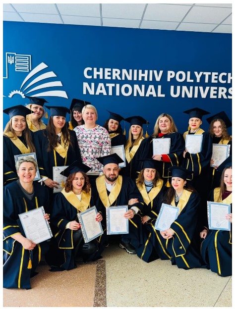 Вручення дипломів магістрів випускникам спеціальності «Публічне управління та адміністрування»